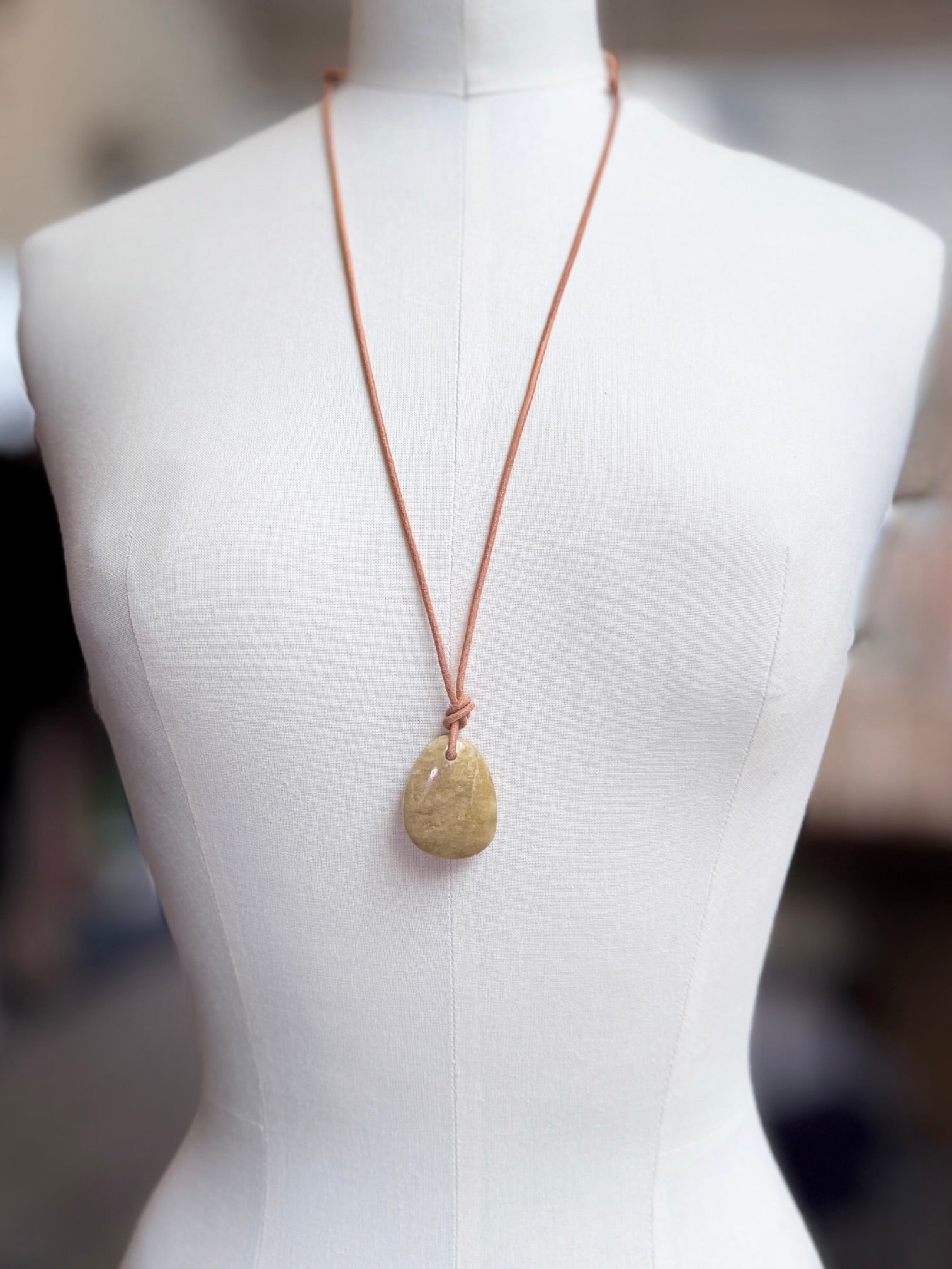 Brown Saphire Necklace A