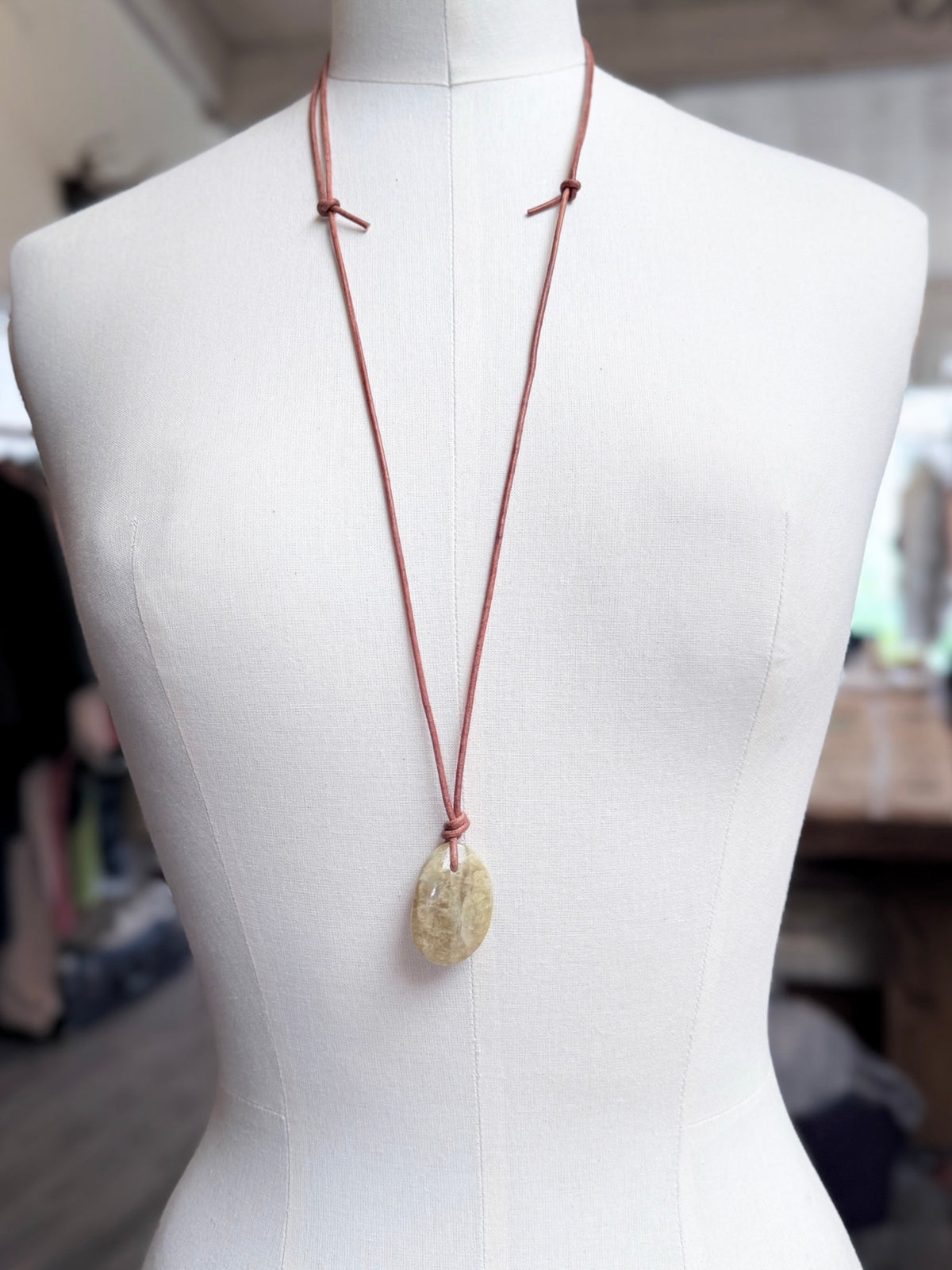 Brown Saphire Necklace B