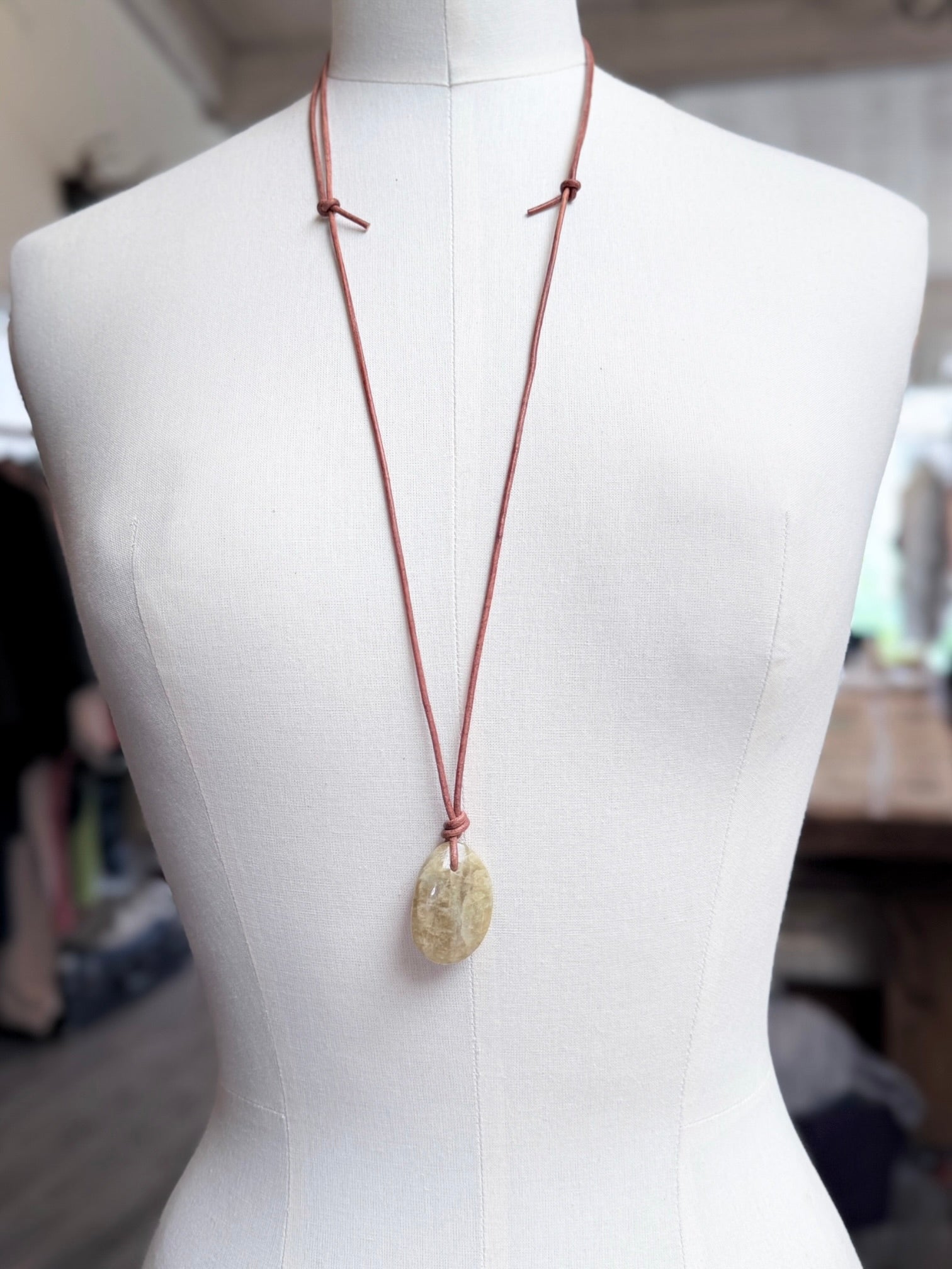 Brown Saphire Necklace B
