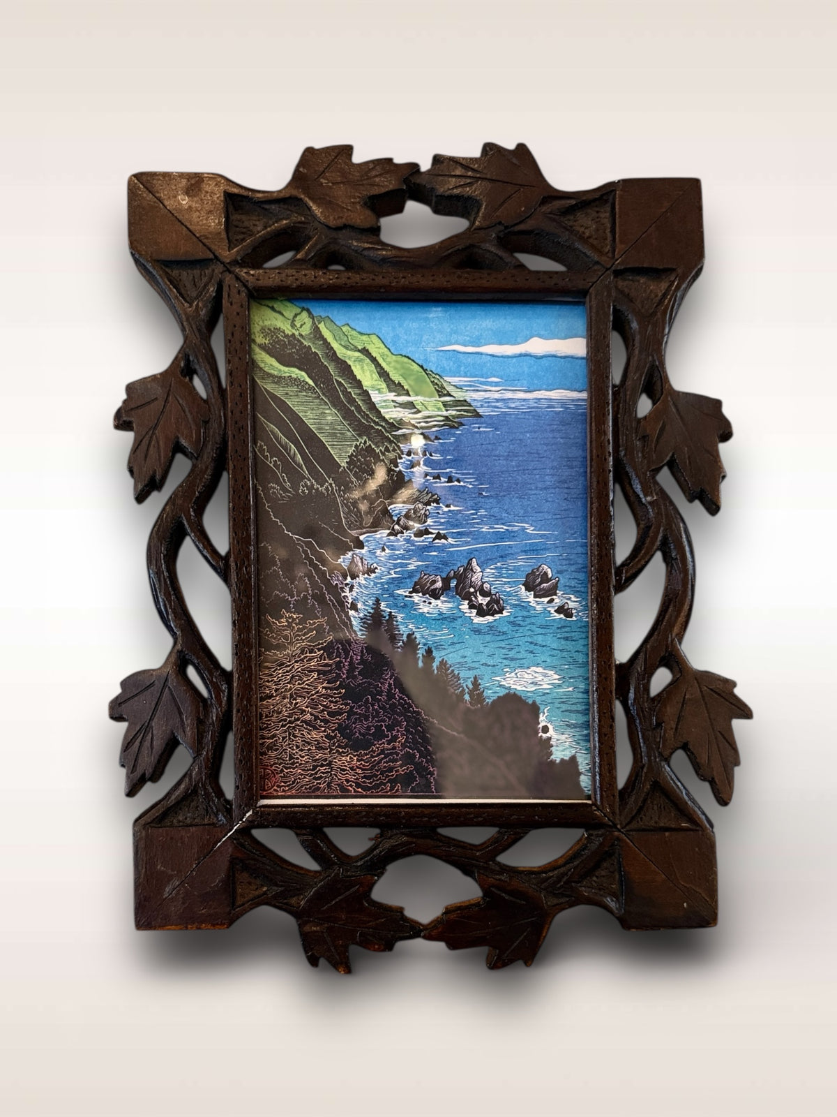 Carved ivy frame