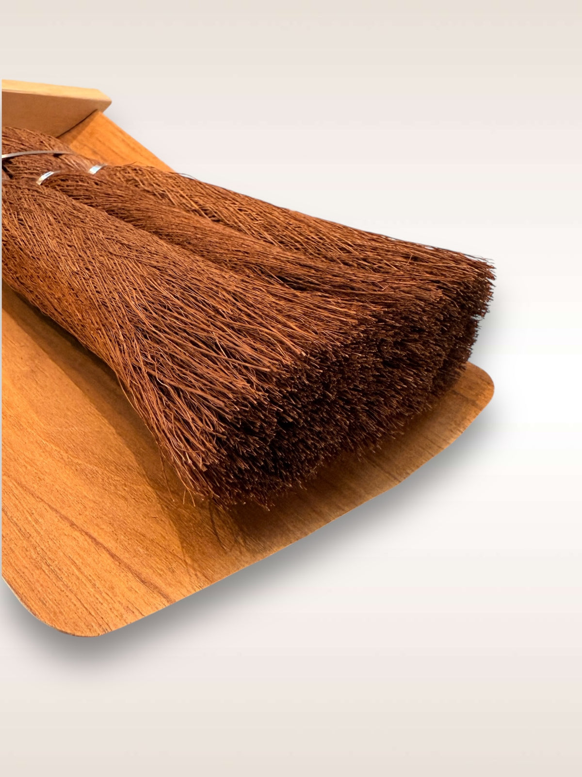 Dustpan & brush detail