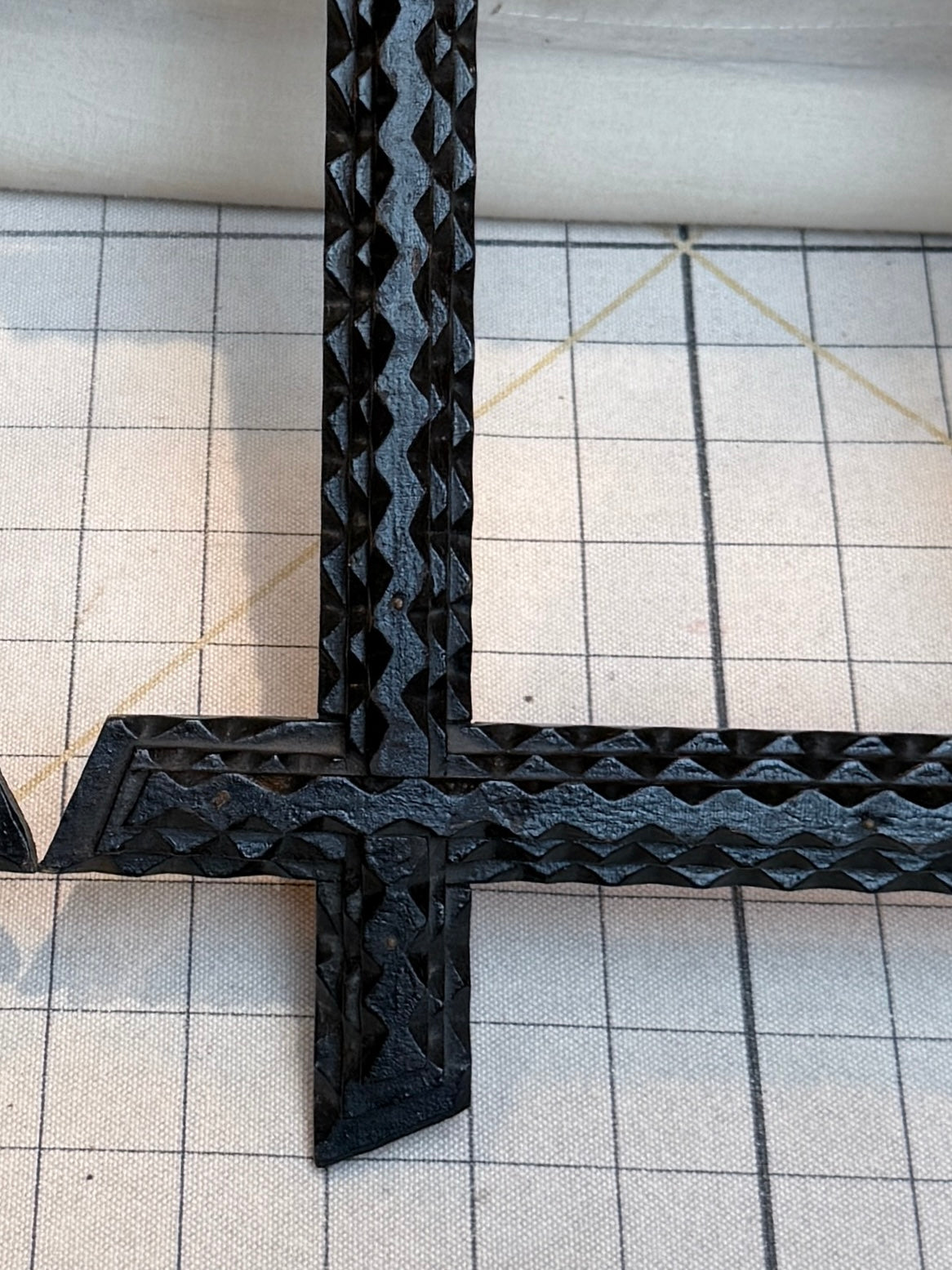 Tramp Art Frame (F/G)