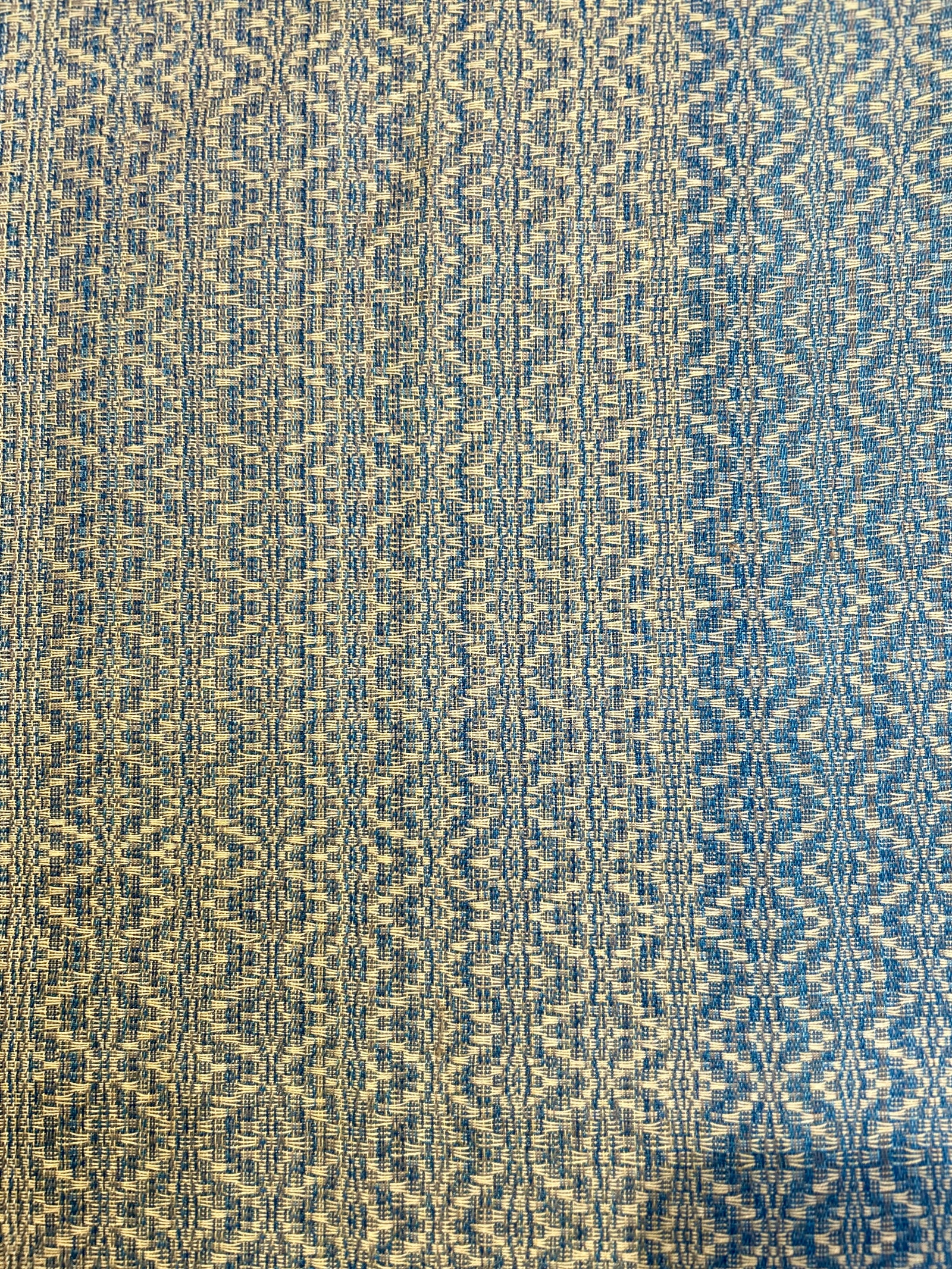 Jacqard cotton shawl Multi color diamond weave detail