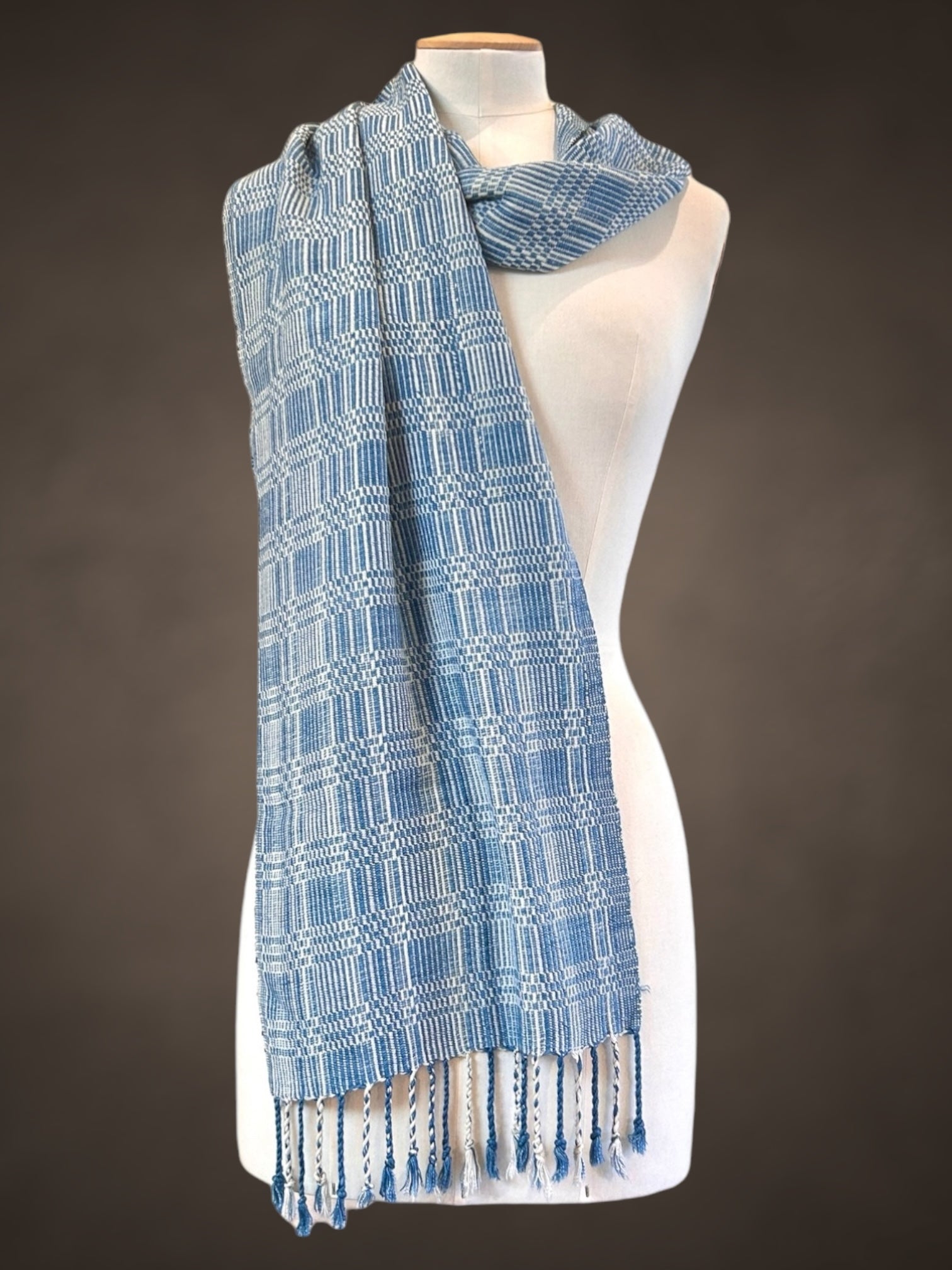 Jacquard cotton scarf indigo/white grid