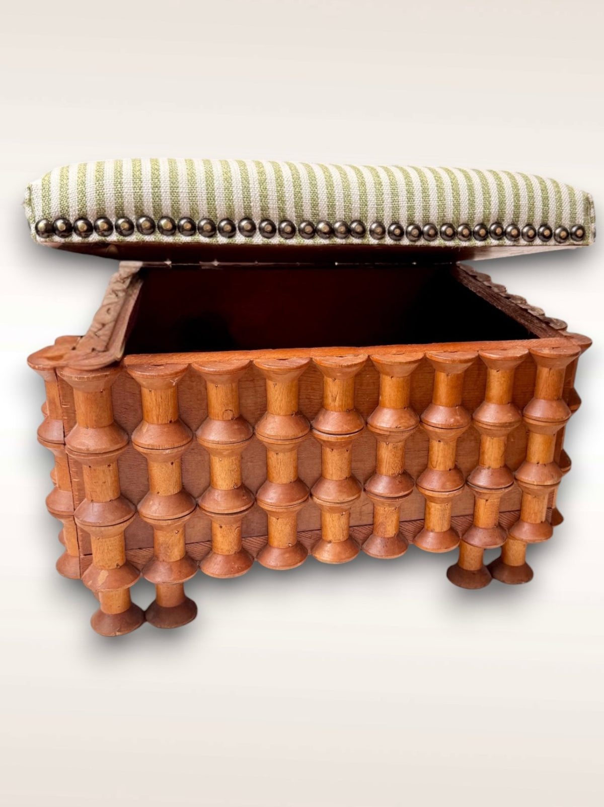 Spool footstool with storage