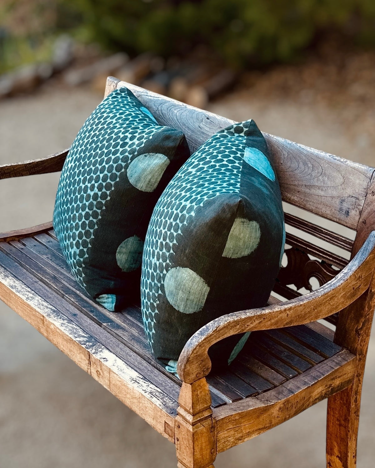 Throw Cushions Black indigo  side view